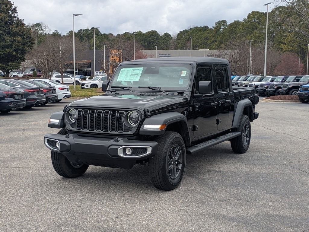 New 2026 Jeep Gladiator SPORT S 4X4 Pickup