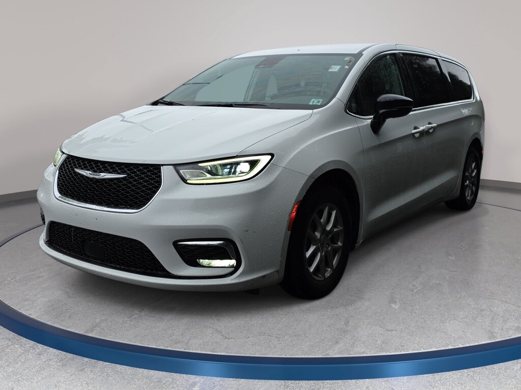 Used 2024 Chrysler Pacifica Touring L Touring L FWD