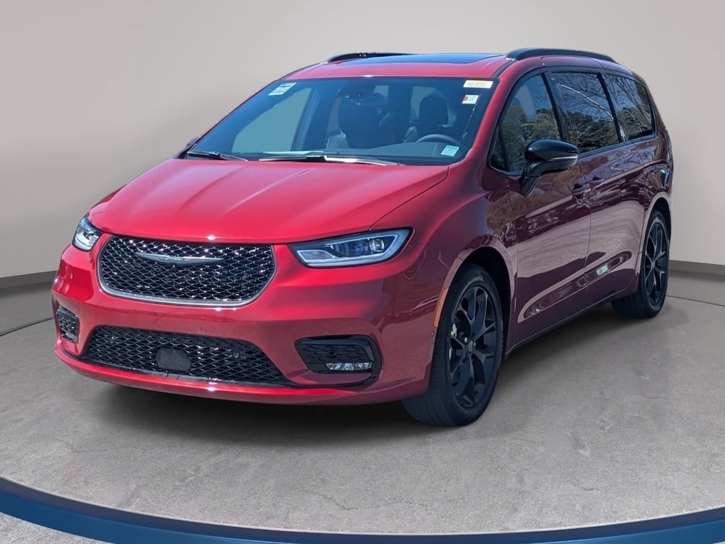 New 2026 Chrysler Pacifica LIMITED Passenger Van