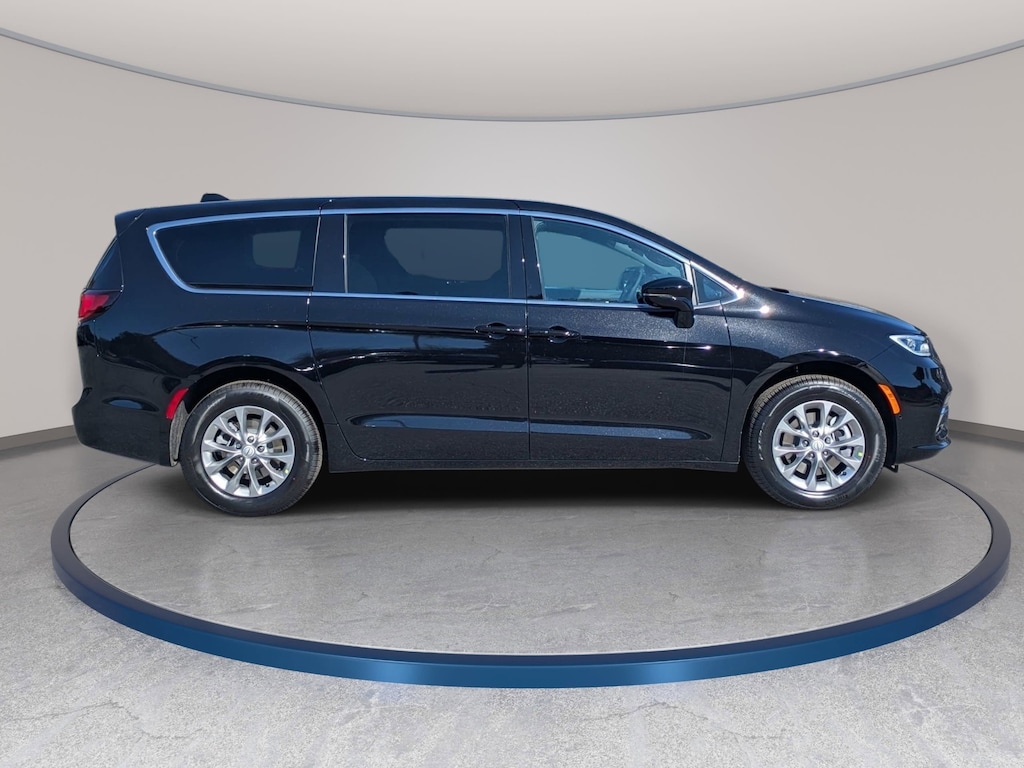 New 2026 Chrysler Pacifica SELECT AWD Passenger Van