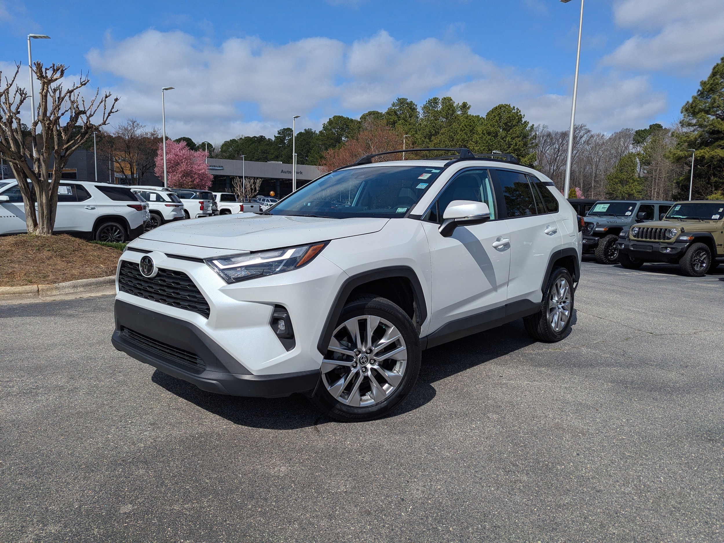 White (Wind Chill Pearl) 2023 Toyota RAV4 XLE Premium AWD SUV / Crossover All-Wheel Drive Automatic