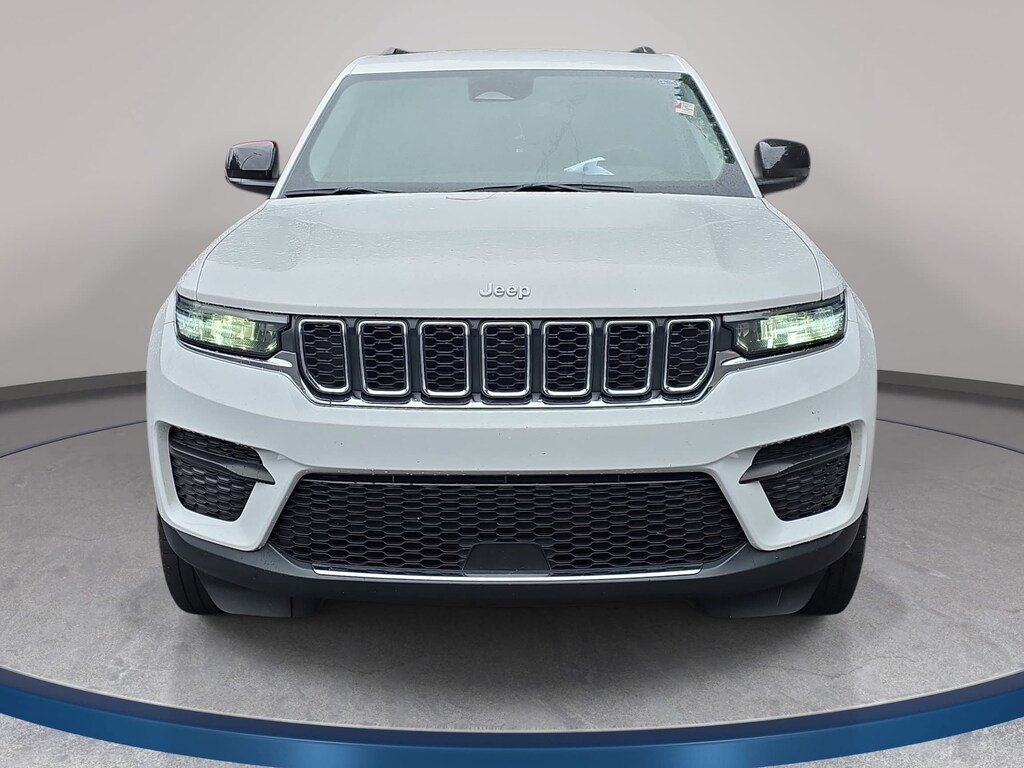 Used 2023 Jeep Grand Cherokee Laredo Laredo 4x4