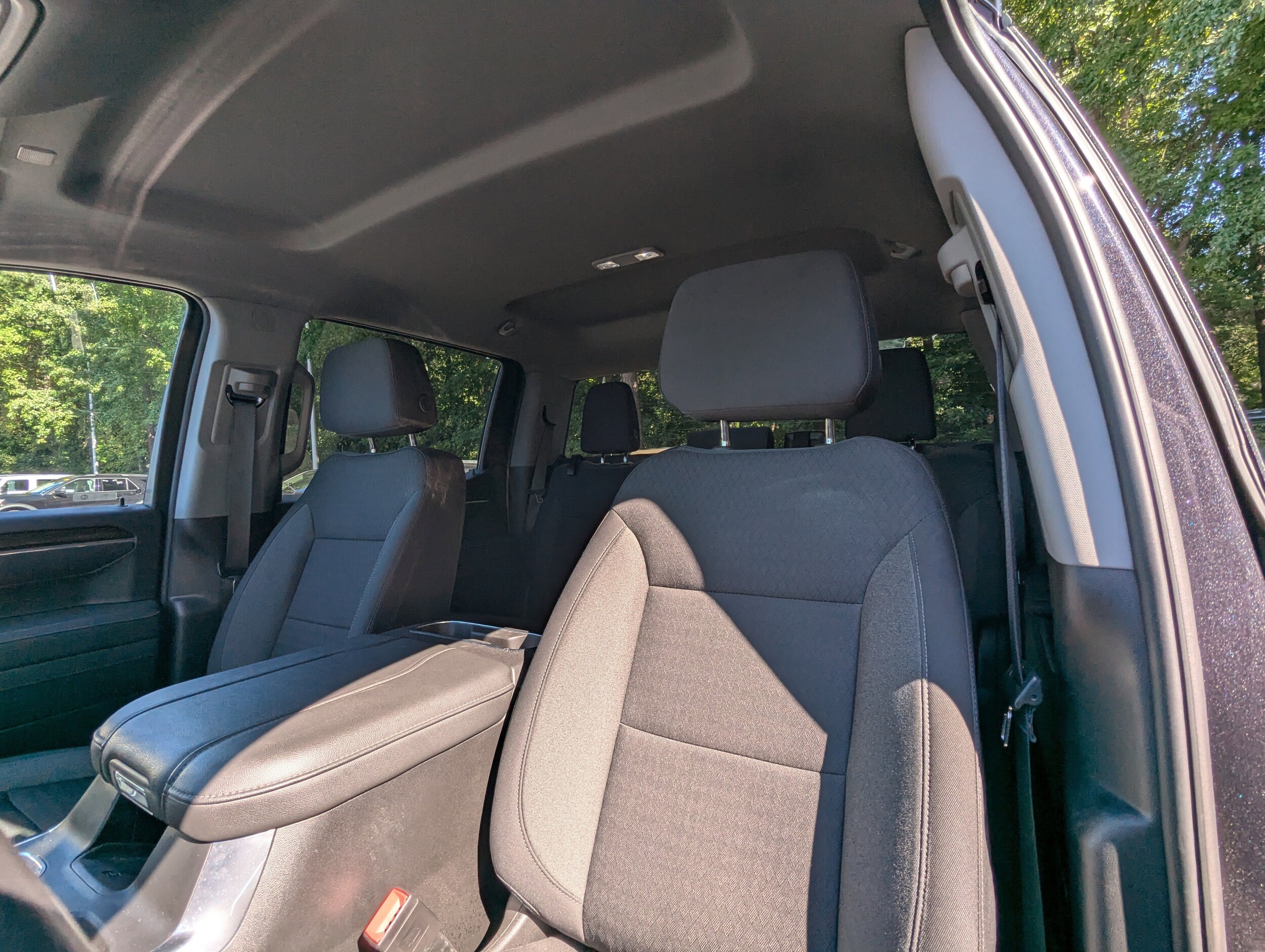 2023 Chevrolet Silverado 1500 RST photo 2