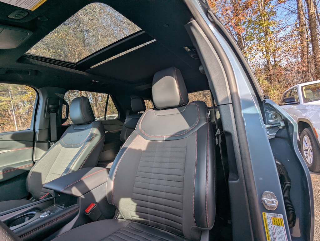 Used 2025 Ford Explorer ST-Line ST-Line 4WD