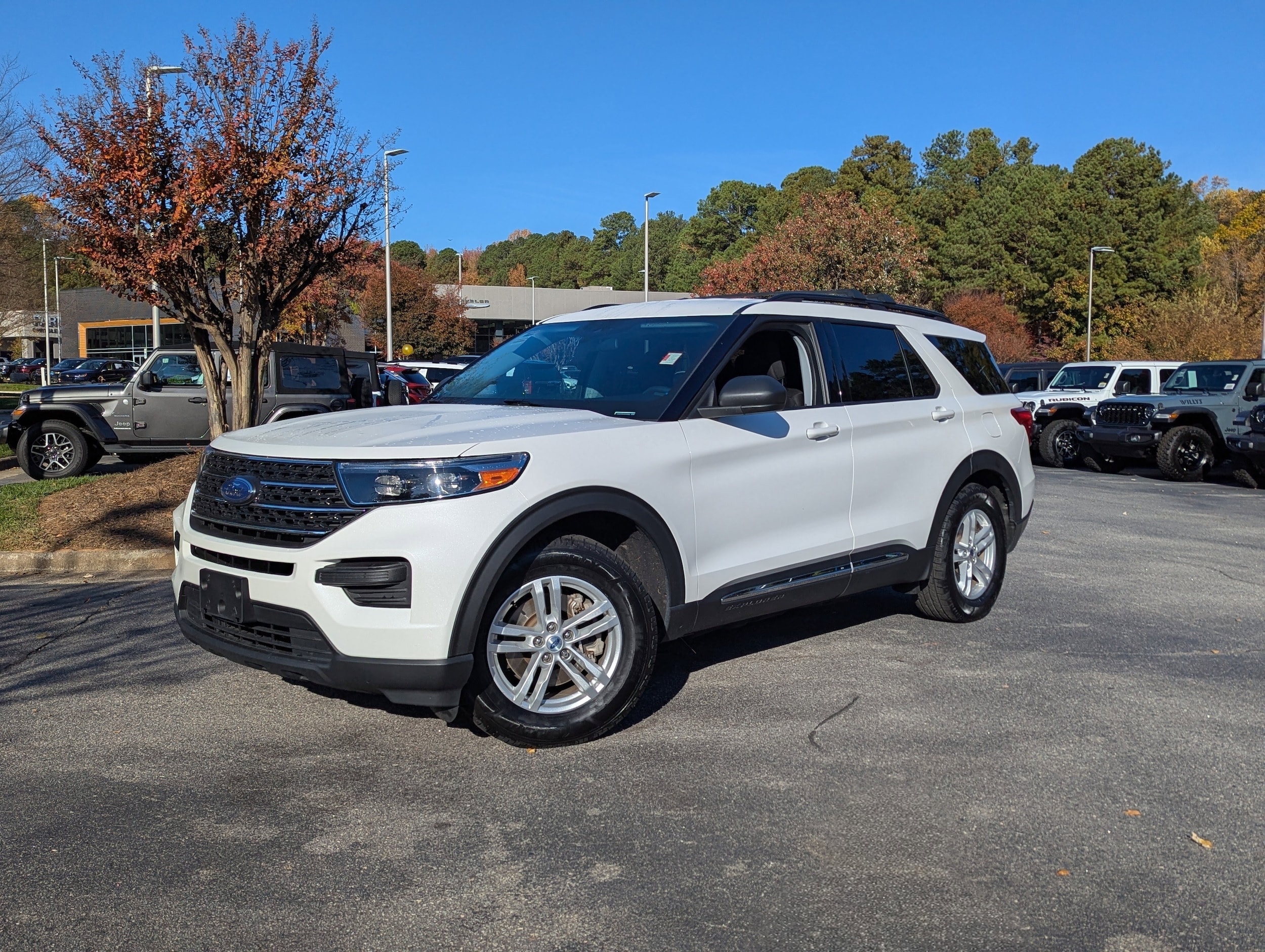2022 Ford Explorer XLT's photo