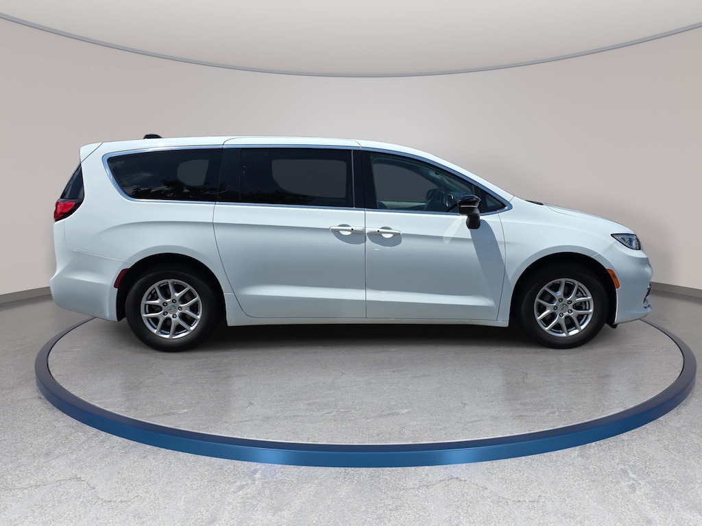 Certified 2024 Chrysler Pacifica Touring L Touring L FWD