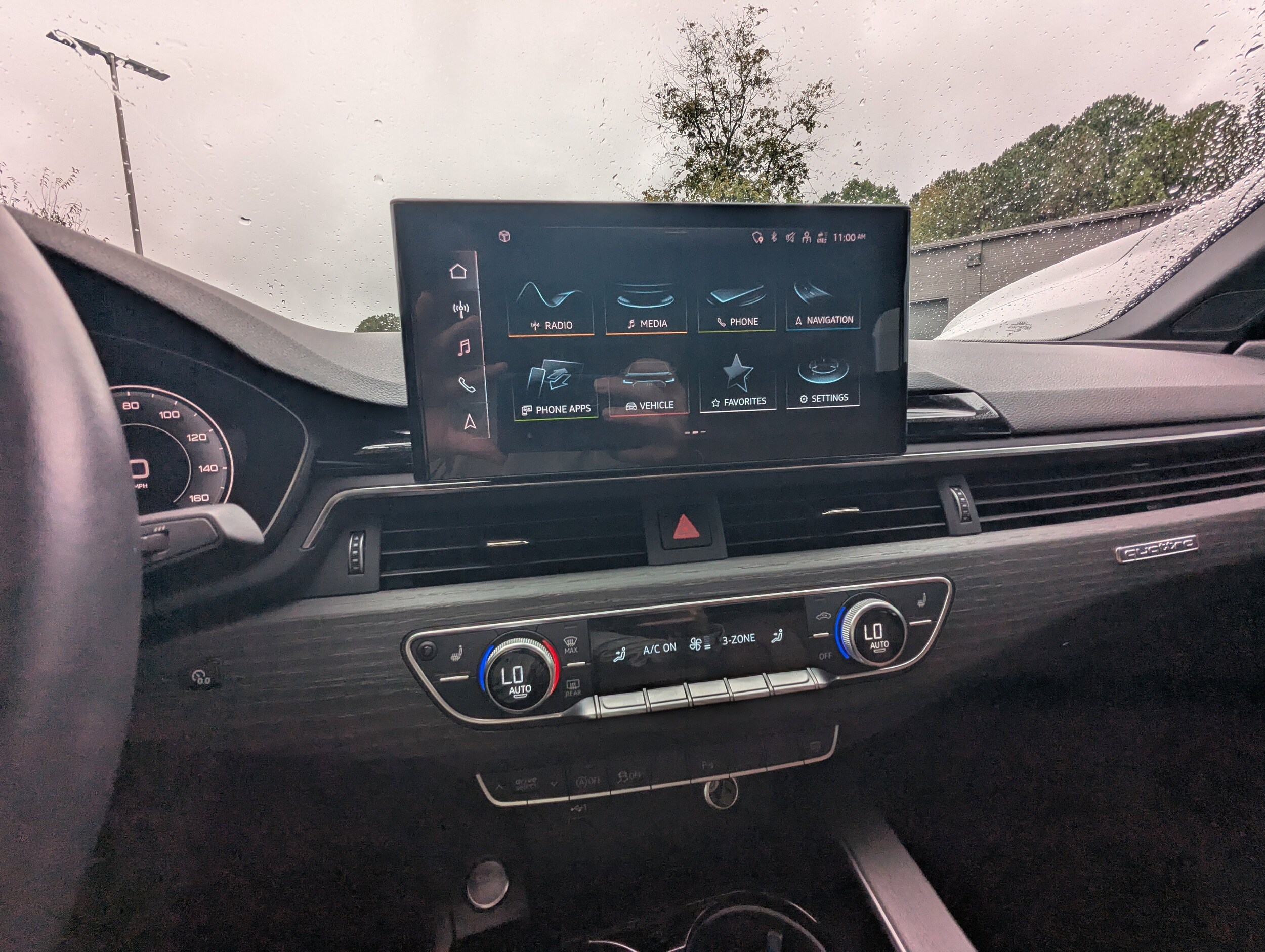 2024 Audi A4 S line Premium Plus 45 TFSI Quattro photo 2