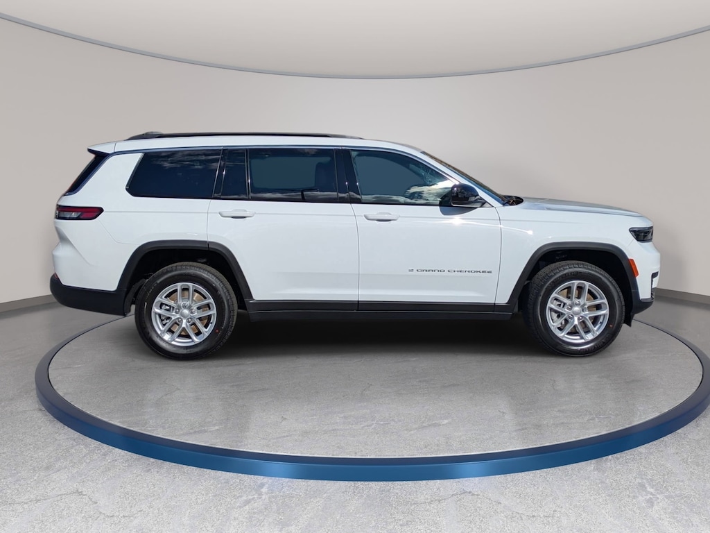 New 2025 Jeep Grand Cherokee L LAREDO X 4X4 Sport Utility