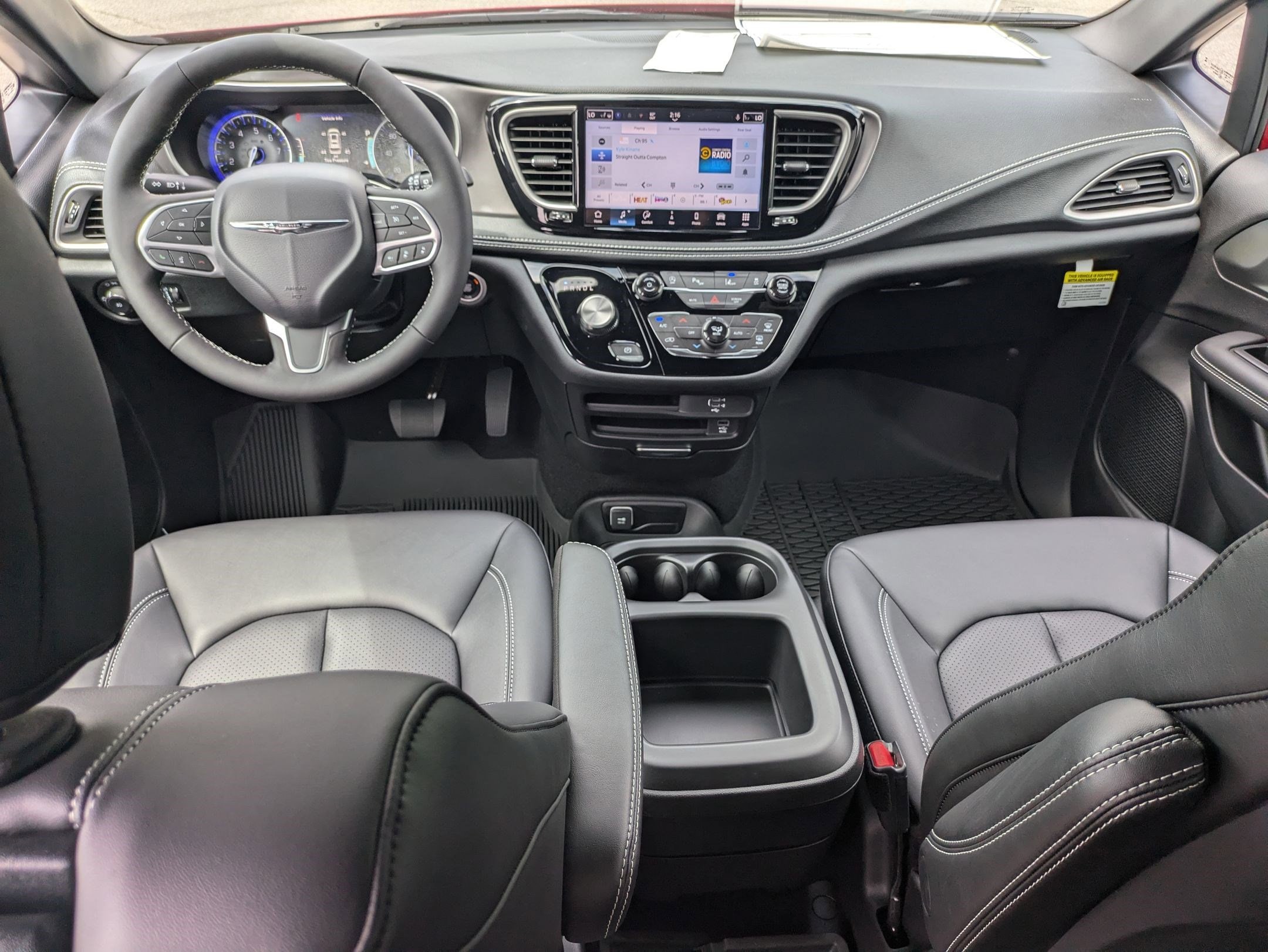 2026 Chrysler Pacifica Select - Photo 23