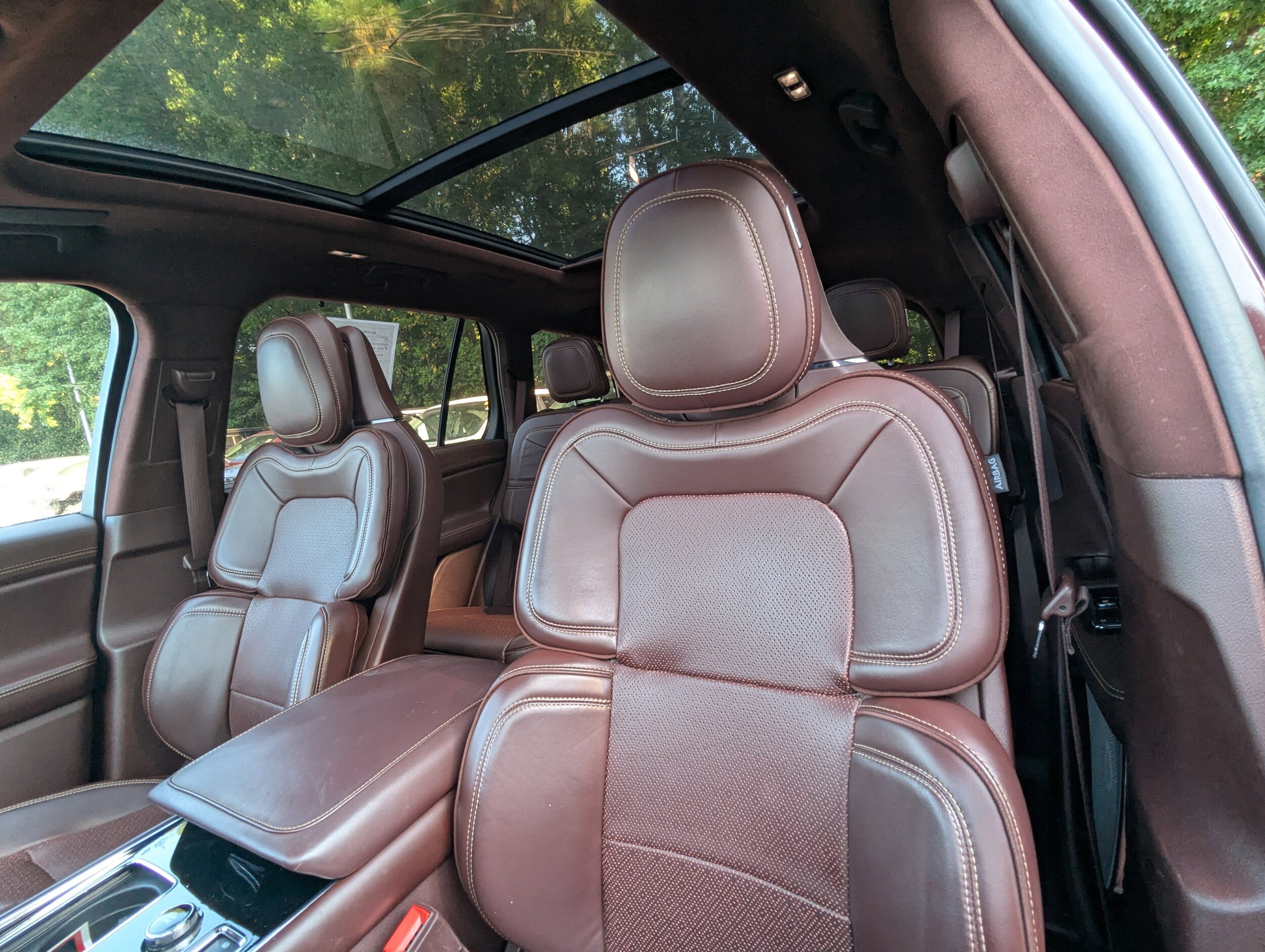 2020 Lincoln Aviator Black Label photo 2
