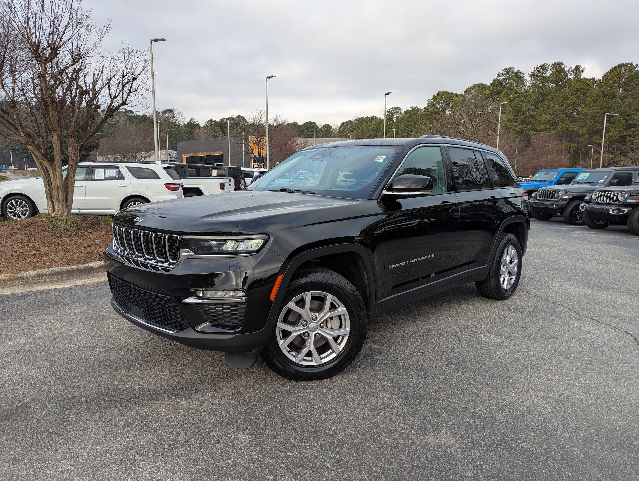2022 Jeep Grand Cherokee Limited's photo