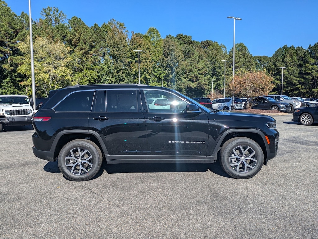 New 2025 Jeep Grand Cherokee LIMITED 4X2 Sport Utility