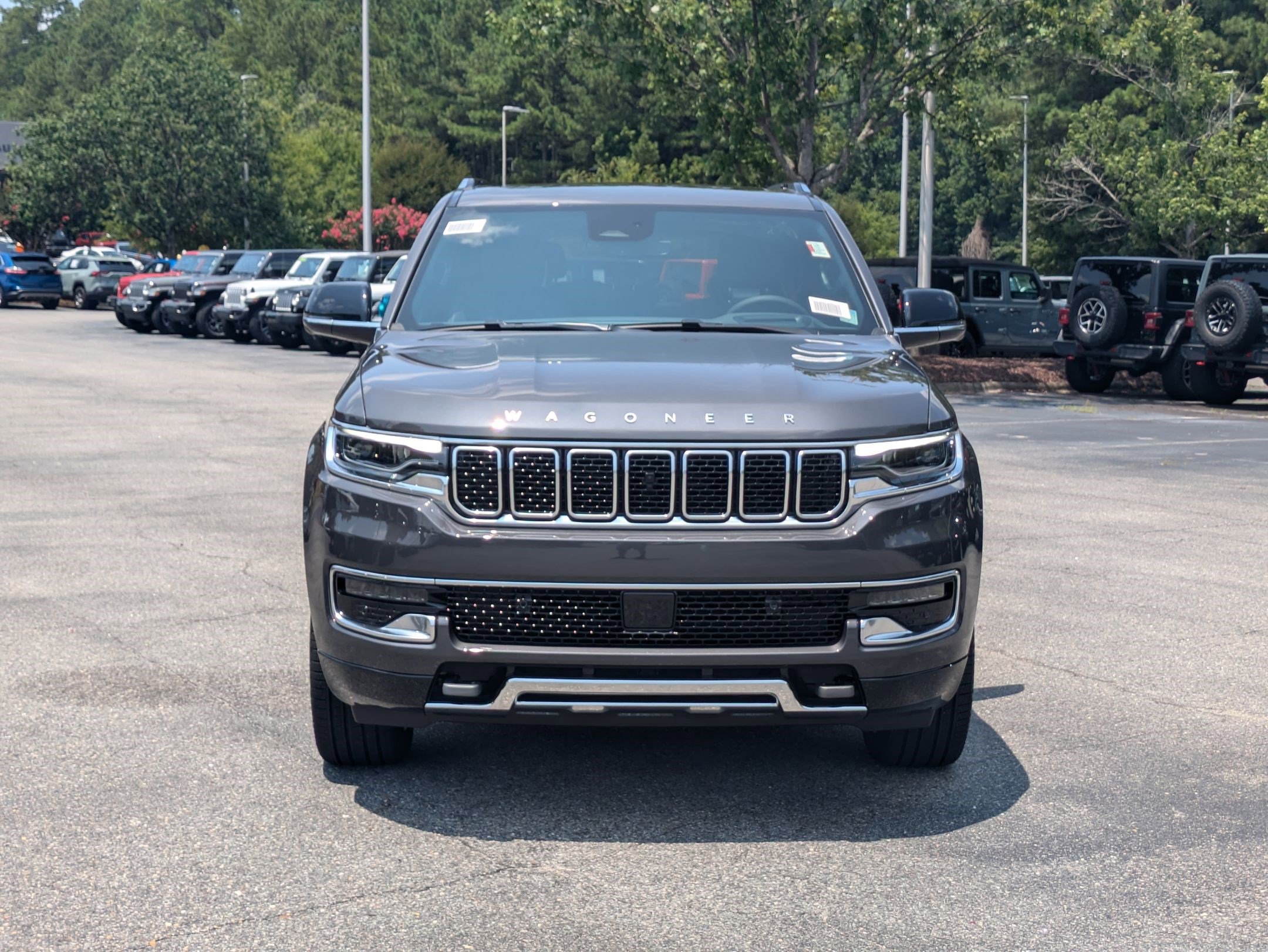 2025 Jeep Wagoneer Series III photo 2