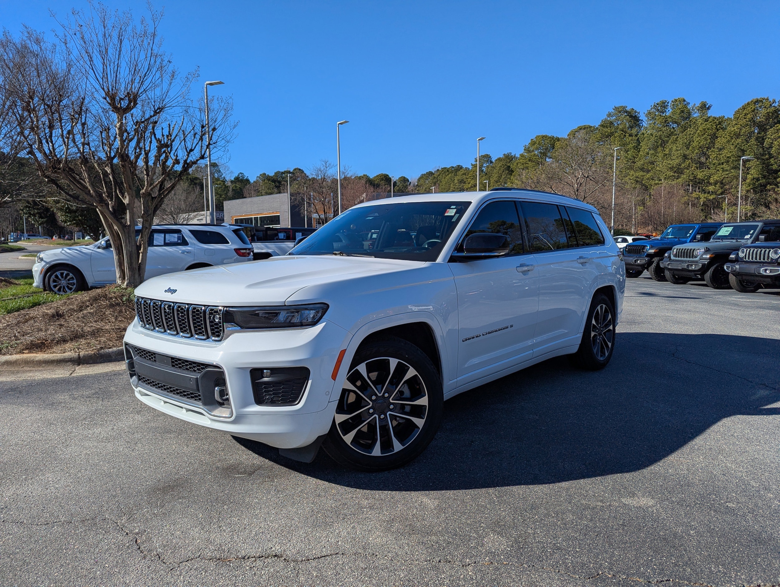 2022 Jeep Grand Cherokee L Overland's photo