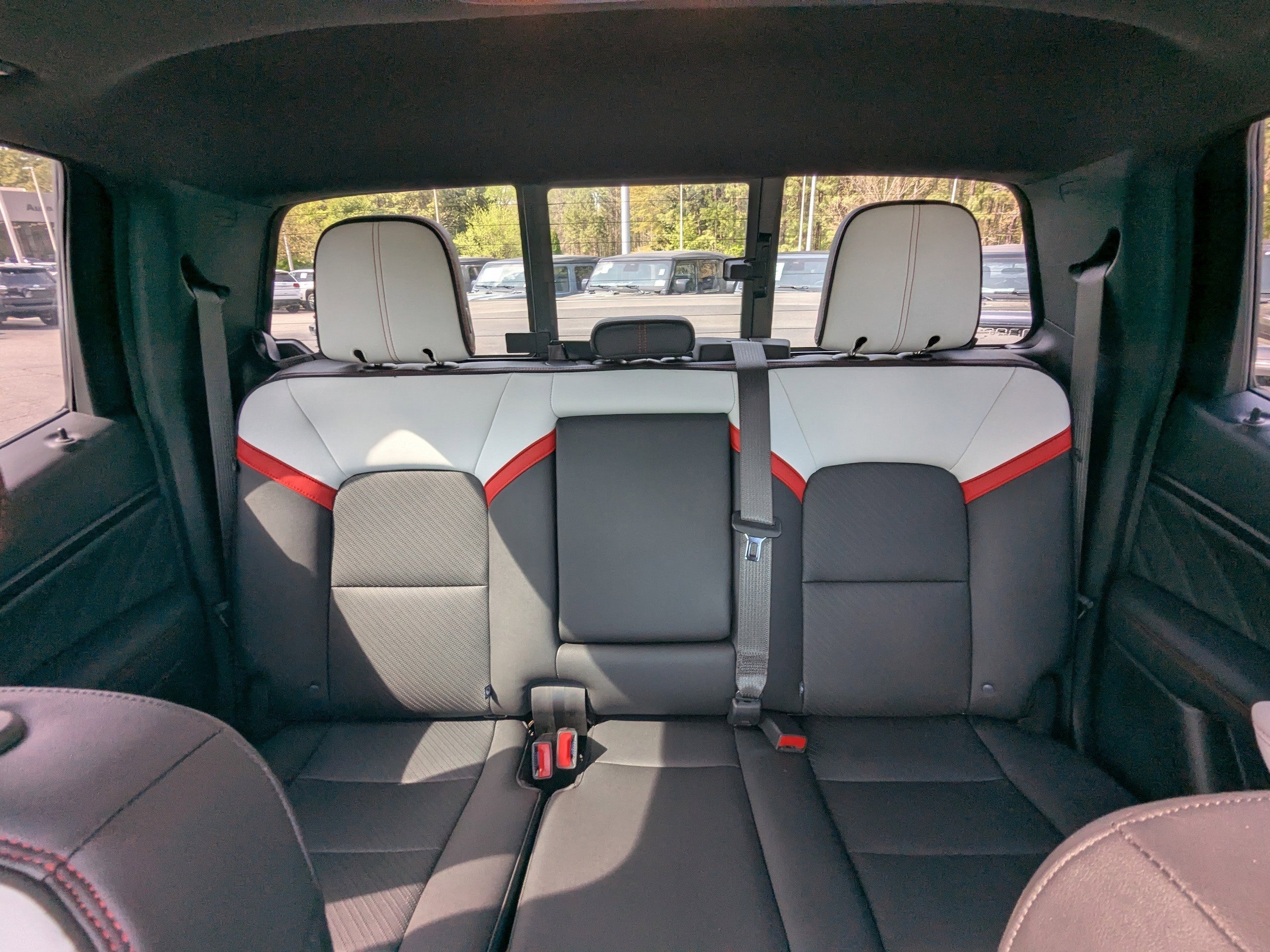 2023 GMC Canyon AT4X - Photo 11