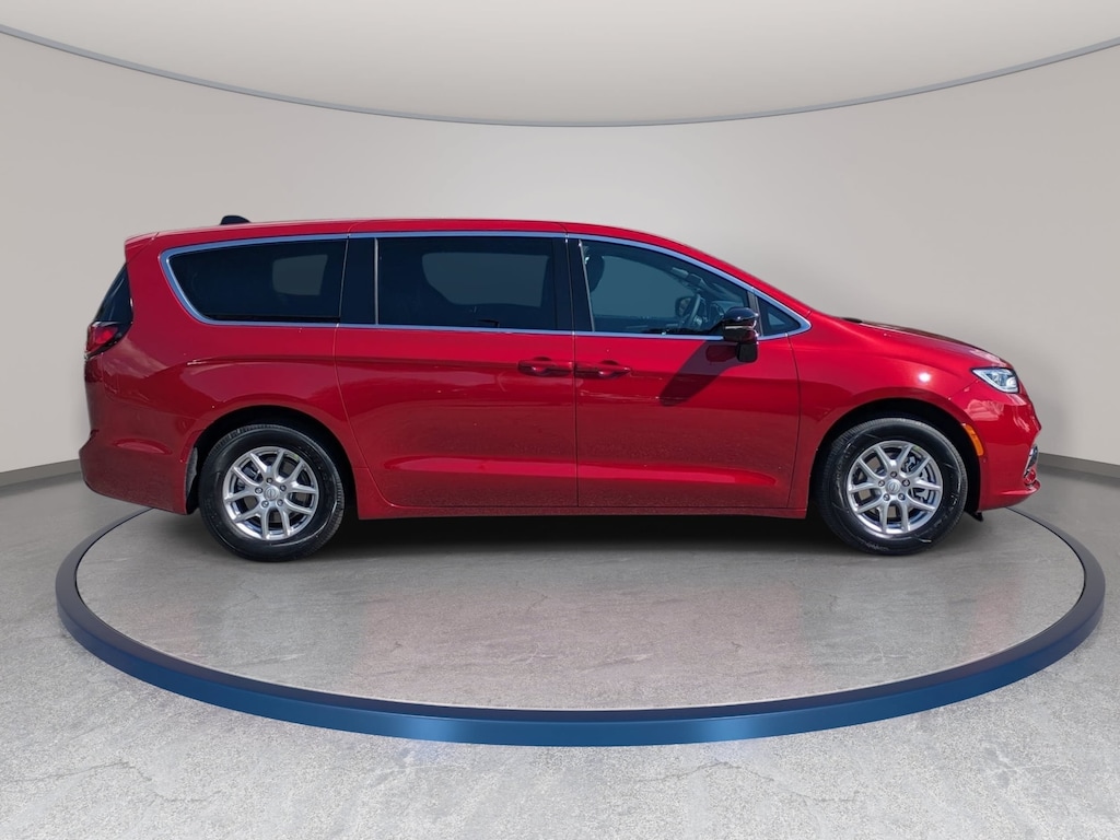 New 2026 Chrysler Pacifica SELECT Passenger Van