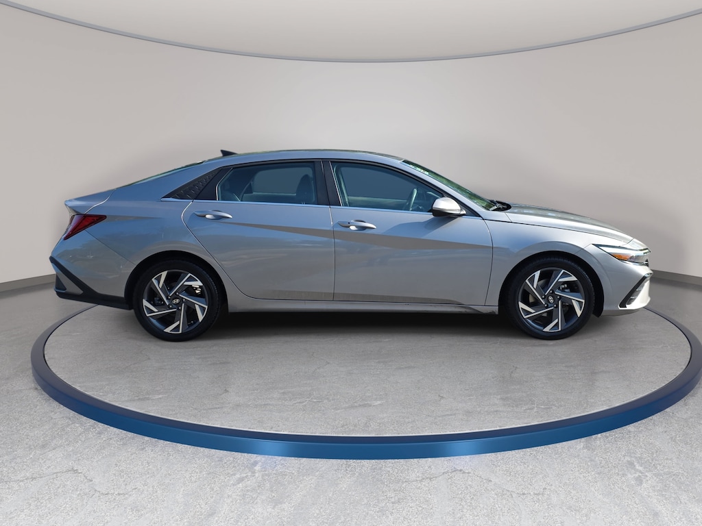 Used 2025 Hyundai Elantra SEL Convenience SEL Convenience IVT