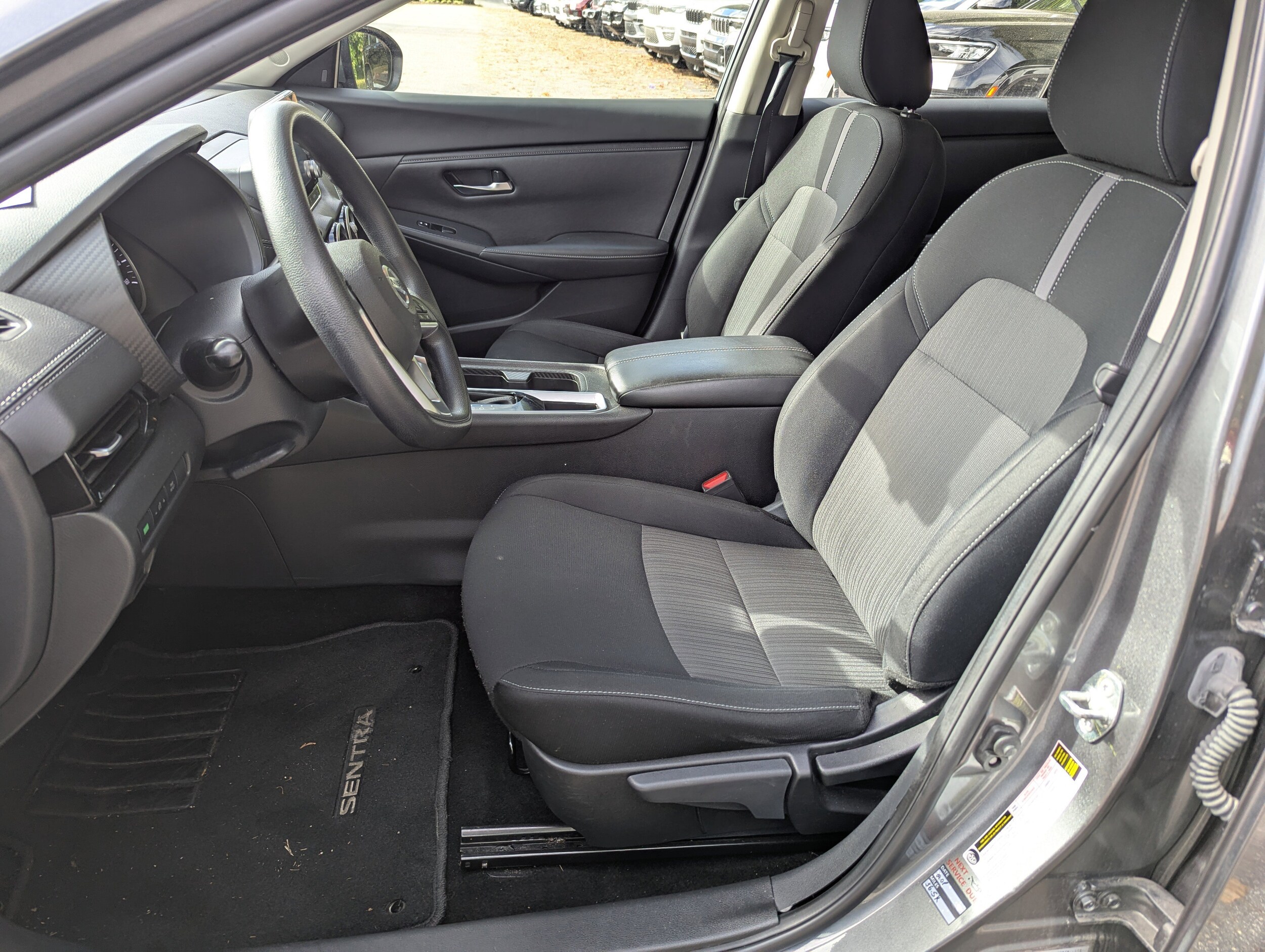 2023 Nissan Sentra SV photo 2