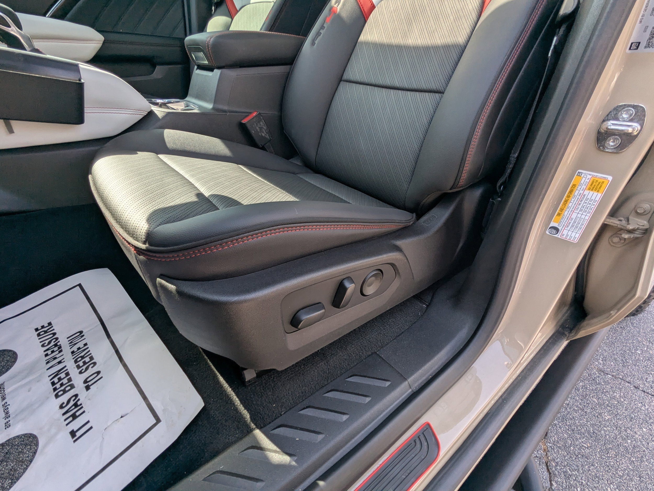 2023 GMC Canyon AT4X - Photo 17