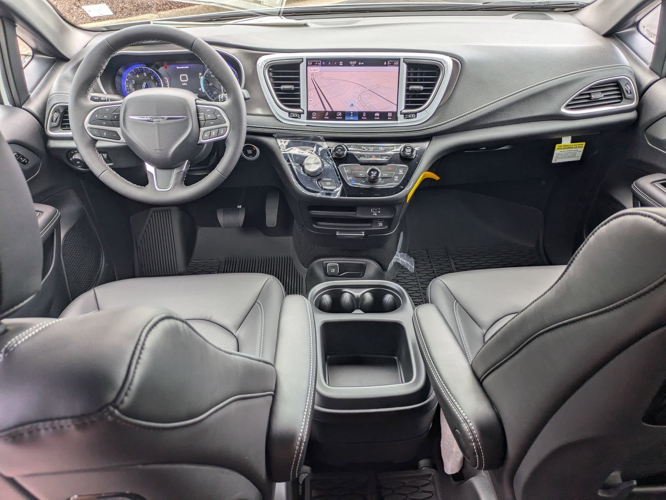2026 Chrysler Pacifica Select - Photo 23