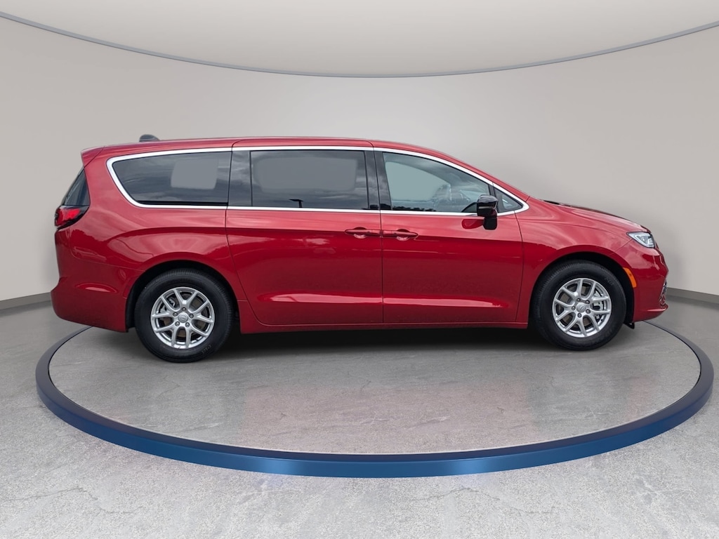 New 2026 Chrysler Pacifica SELECT Passenger Van