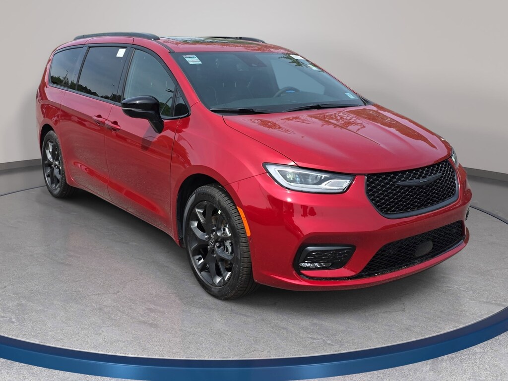 New 2026 Chrysler Pacifica LIMITED Passenger Van