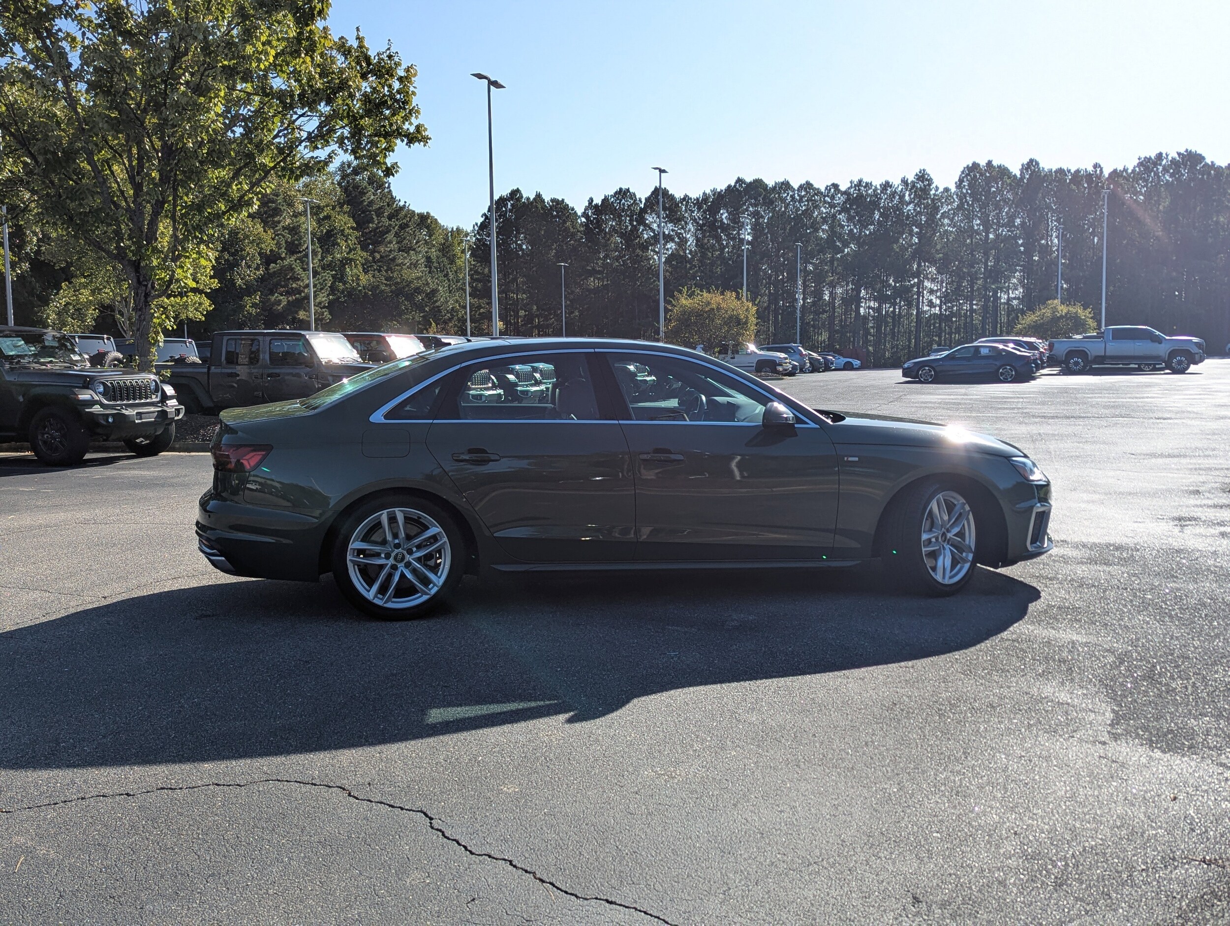 2024 Audi A4 S line Premium Plus 45 TFSI Quattro photo 2