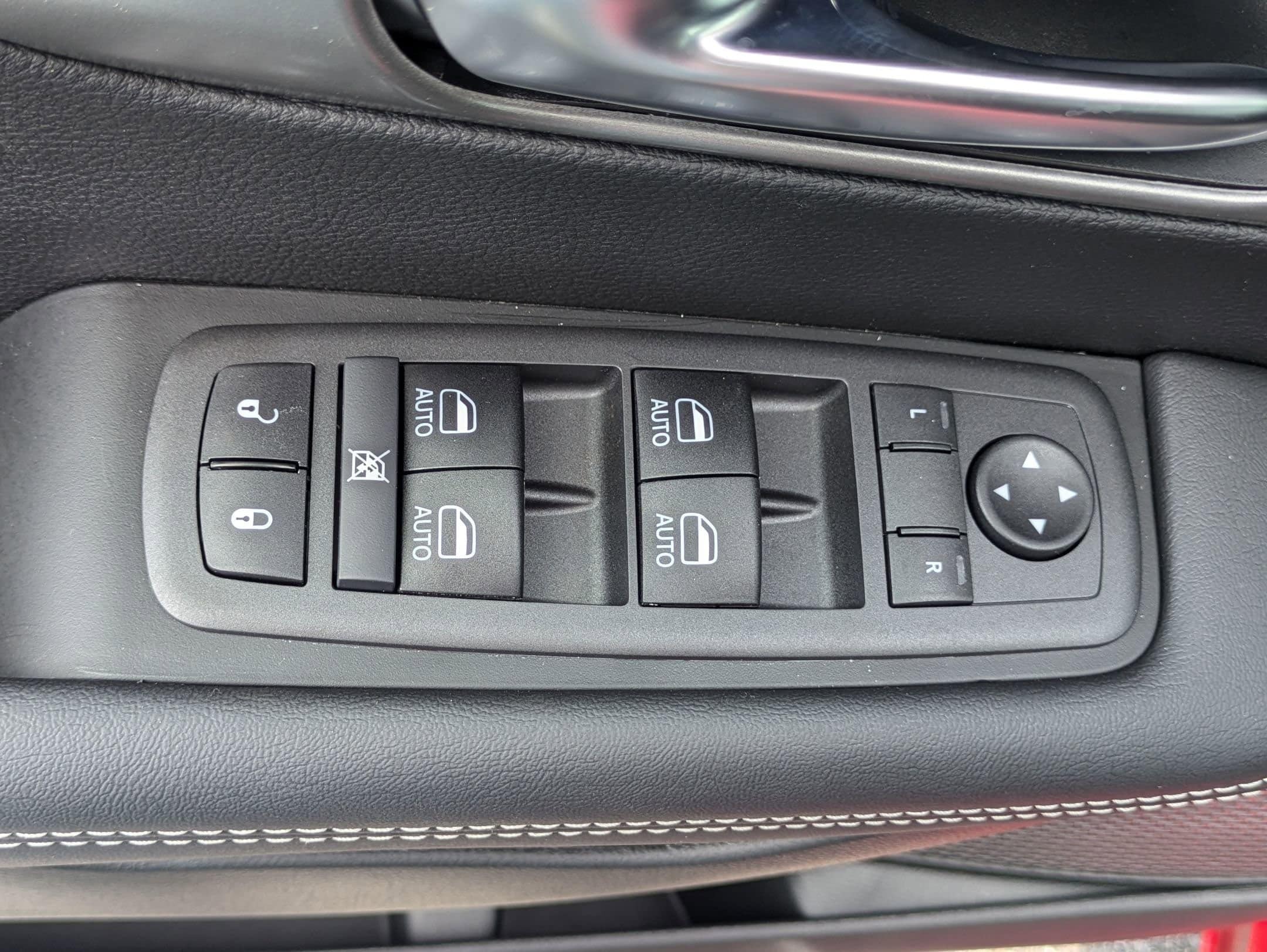 2026 Chrysler Pacifica Select - Photo 20