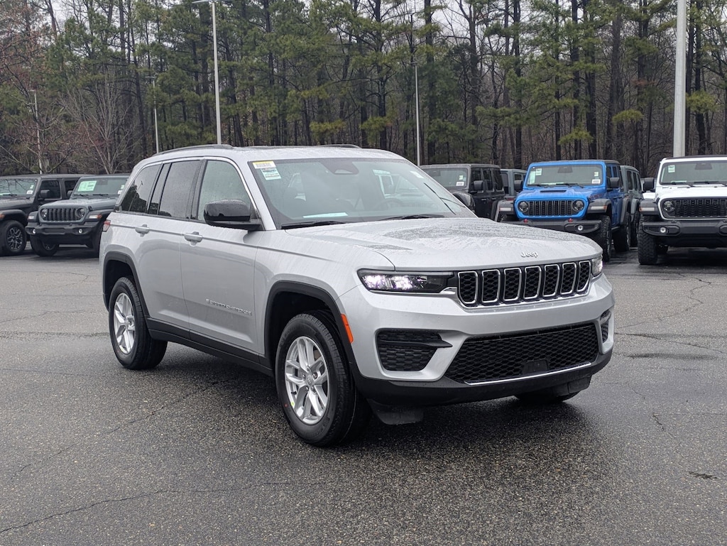 New 2026 Jeep Grand Cherokee LAREDO X 4X4 Sport Utility