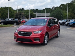 2025 Chrysler Pacifica SELECT Passenger Van
