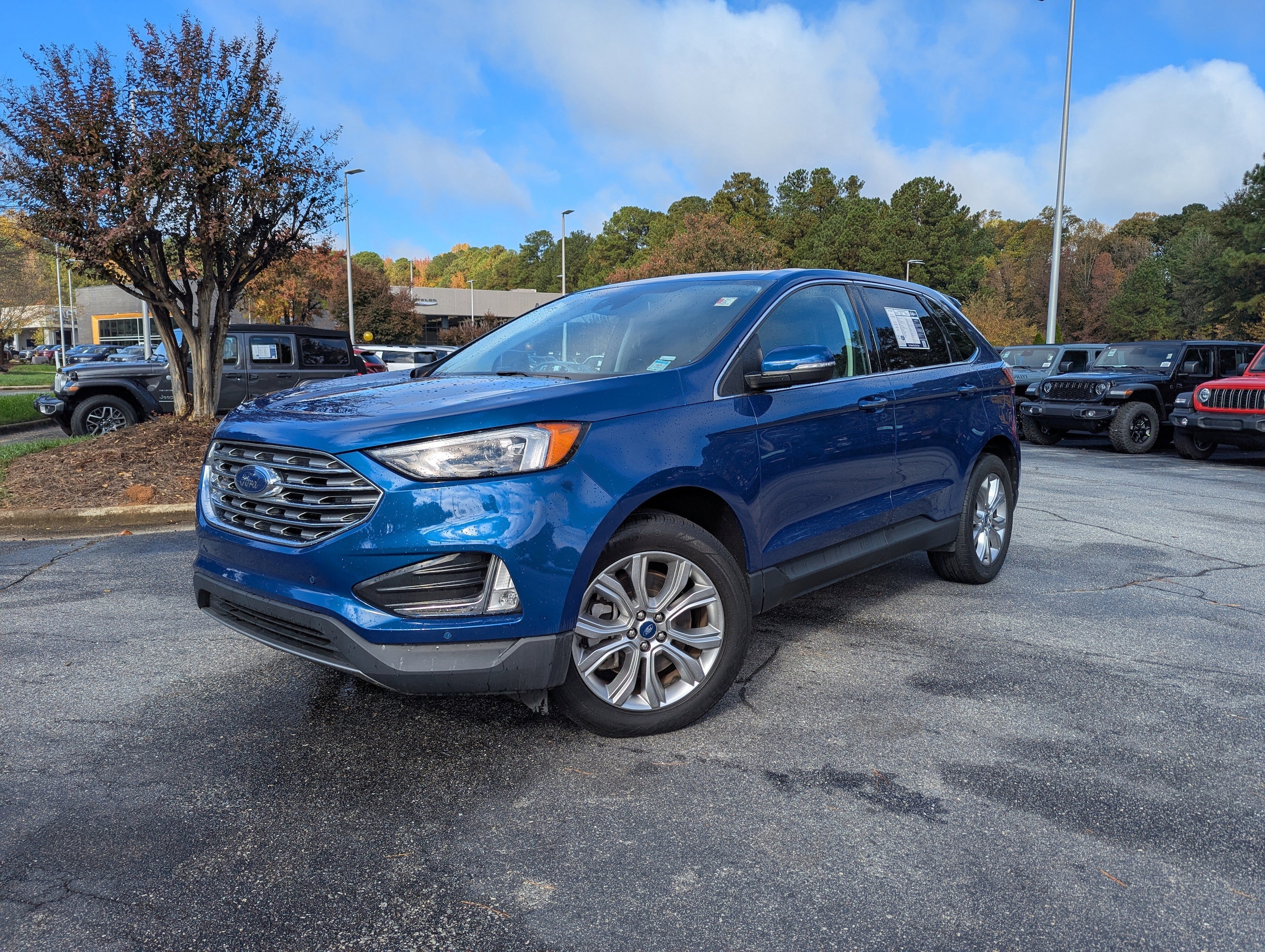 2022 Ford Edge Titanium's photo