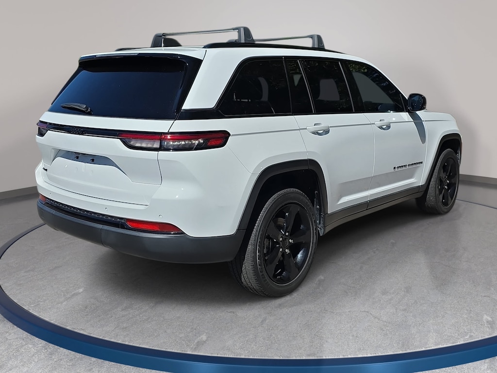 Used 2023 Jeep Grand Cherokee Altitude Altitude 4x4