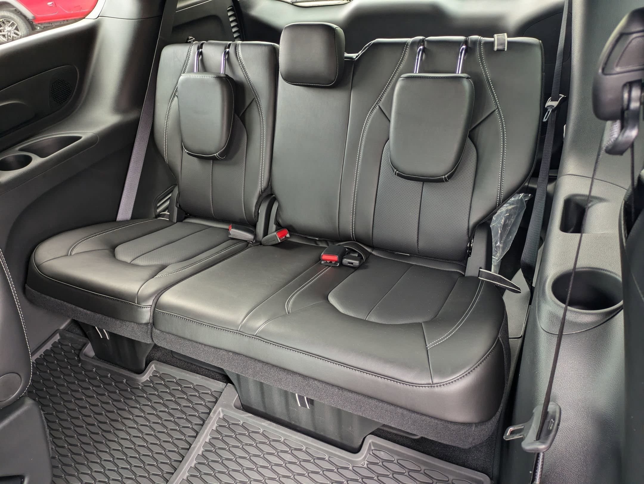 2026 Chrysler Pacifica Select - Photo 26