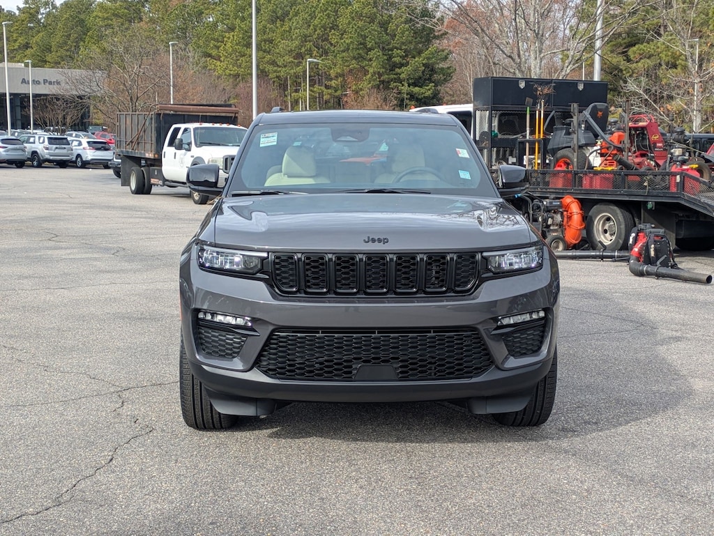 New 2025 Jeep Grand Cherokee LIMITED 4X4 Sport Utility