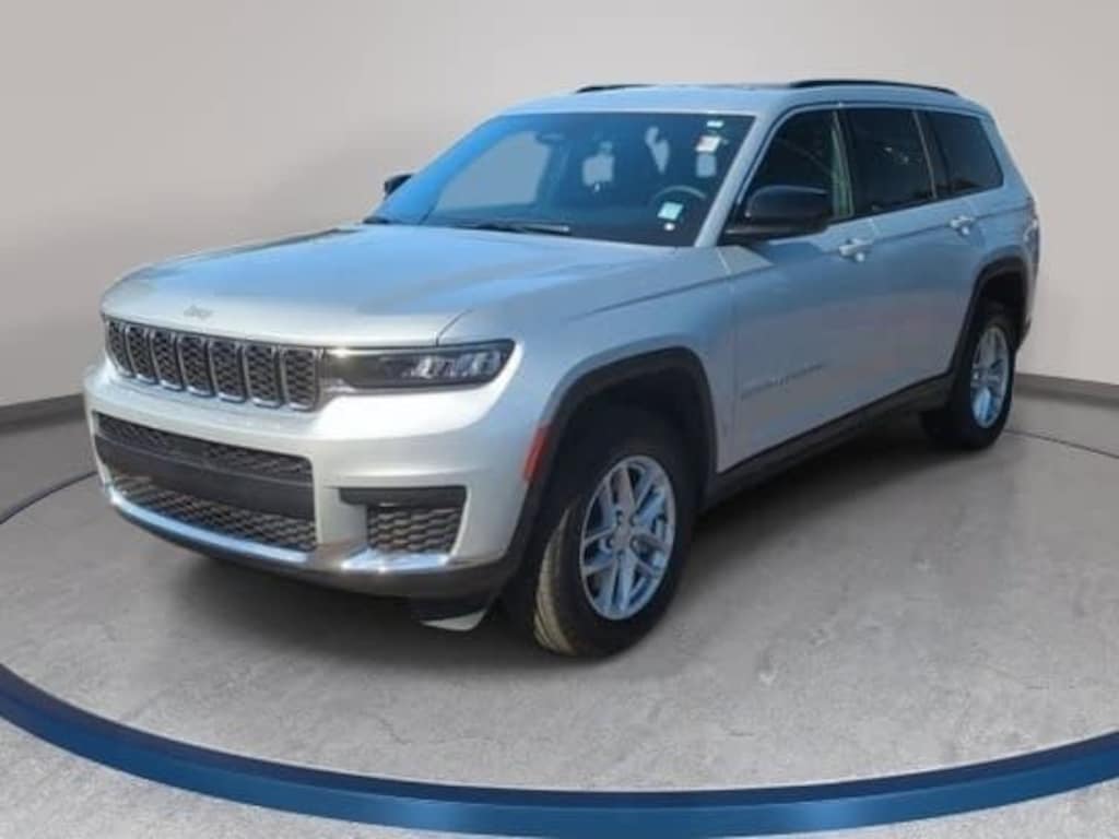 Used 2024 Jeep Grand Cherokee L Laredo Laredo 4x4