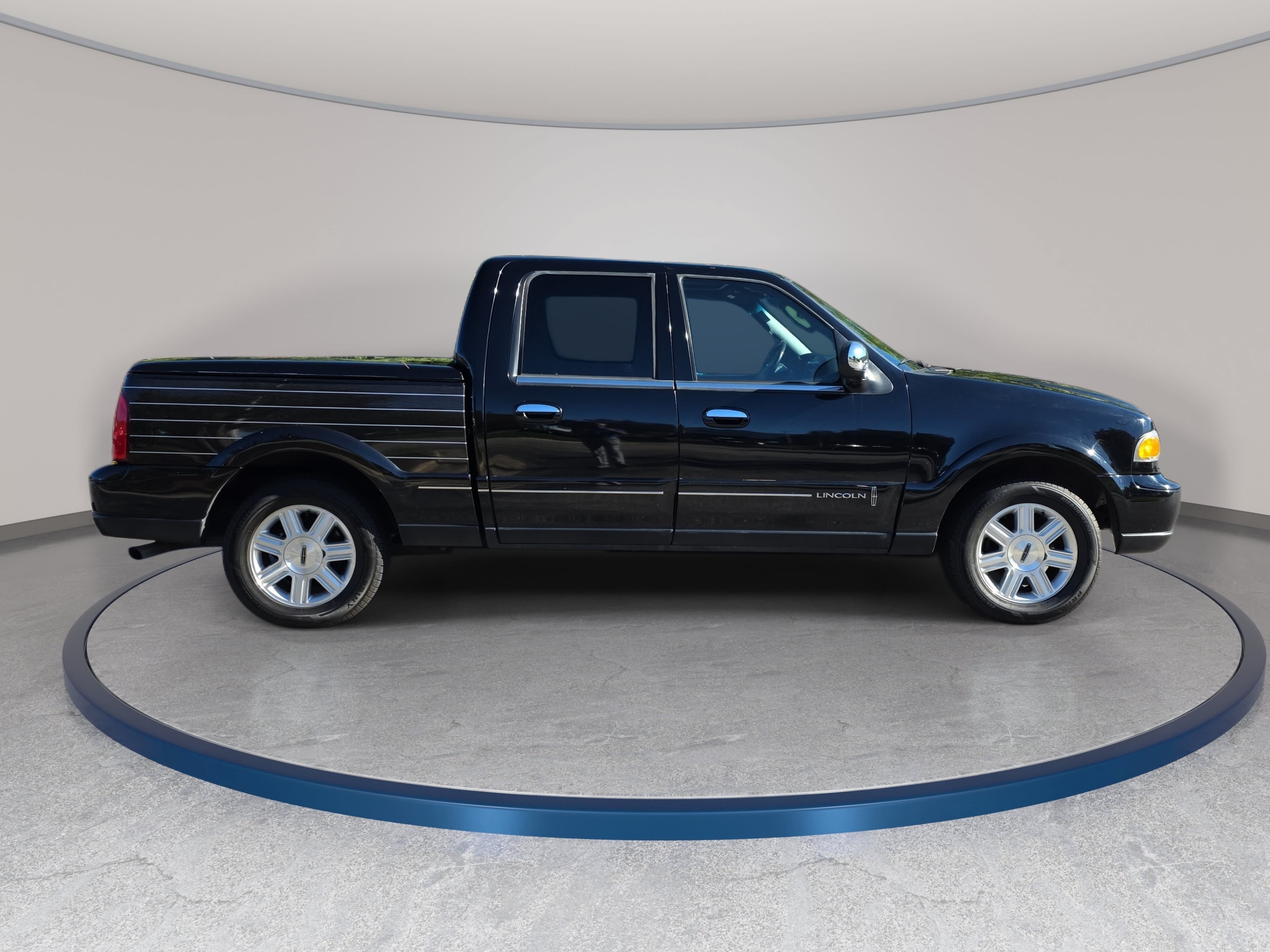 Used 2002 Lincoln Blackwood 2WD