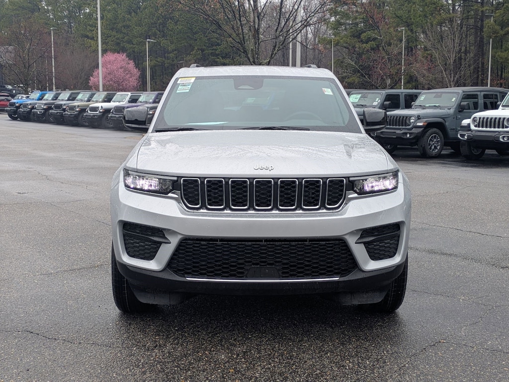 New 2026 Jeep Grand Cherokee LAREDO X 4X4 Sport Utility