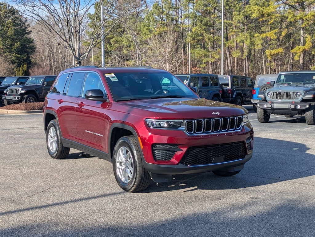 New 2025 Jeep Grand Cherokee LAREDO X 4X4 Sport Utility