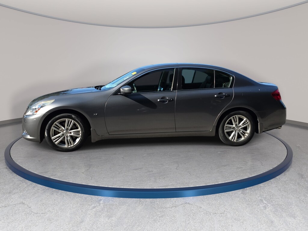 Used 2015 INFINITI Q40 Sedan