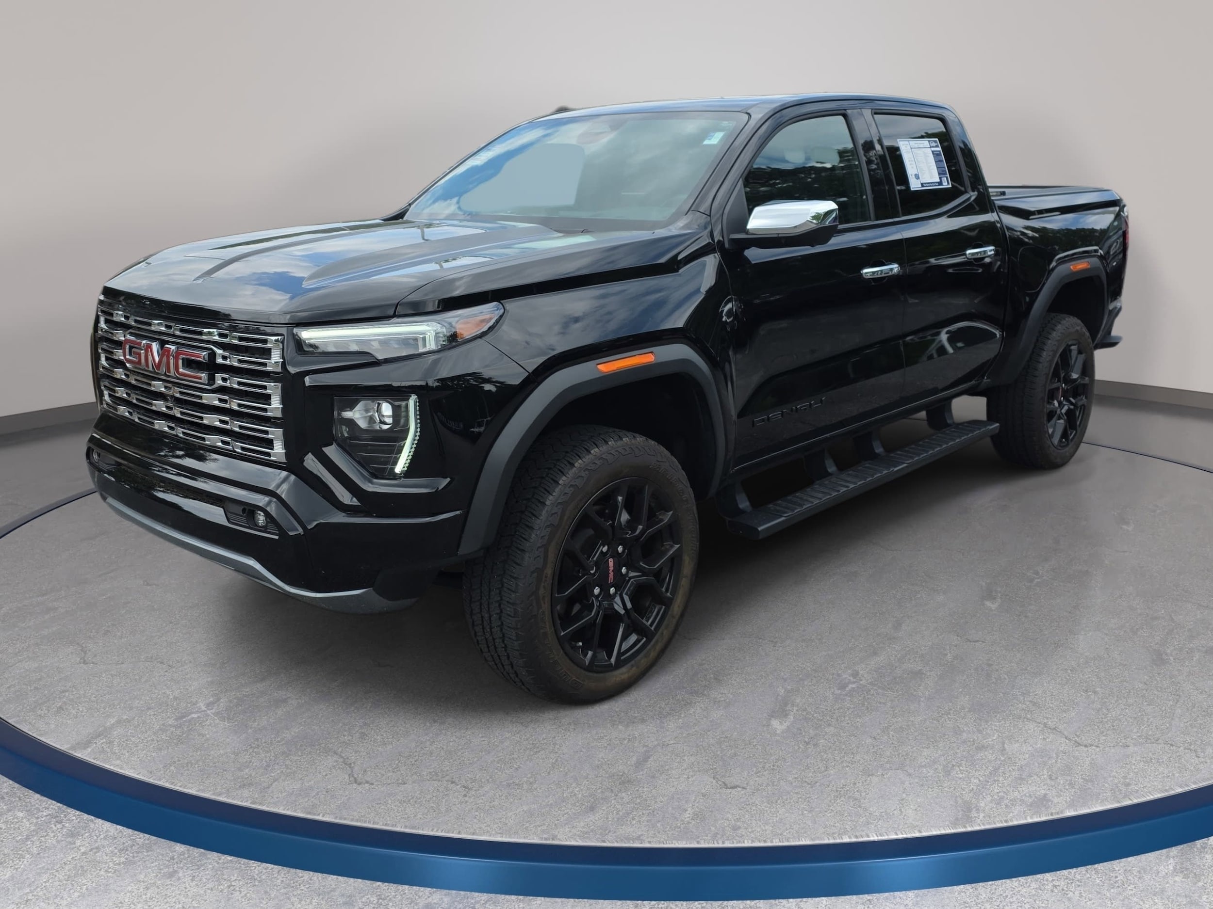 2025 GMC Canyon 4WD Denali Crew Cab Short Box's photo