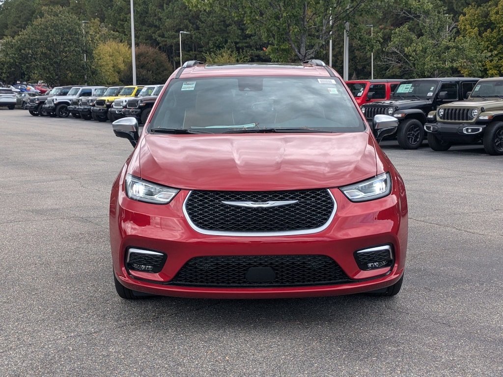 New 2026 Chrysler Pacifica PINNACLE Passenger Van