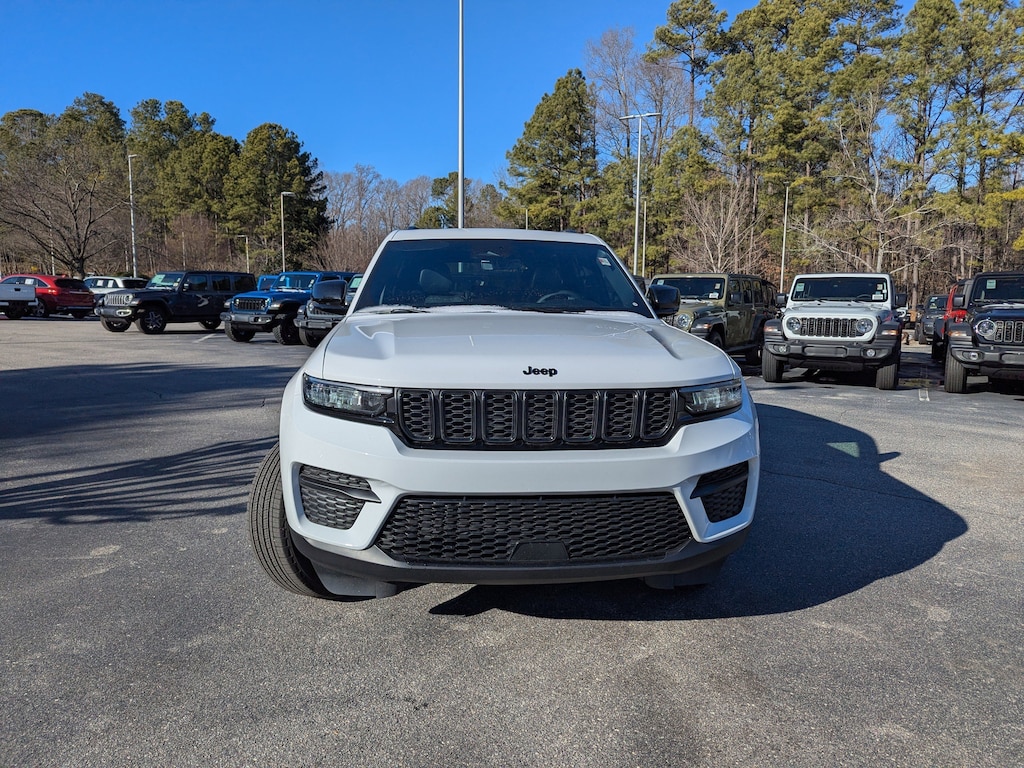 Used 2025 Jeep Grand Cherokee Altitude X Altitude X 4x4