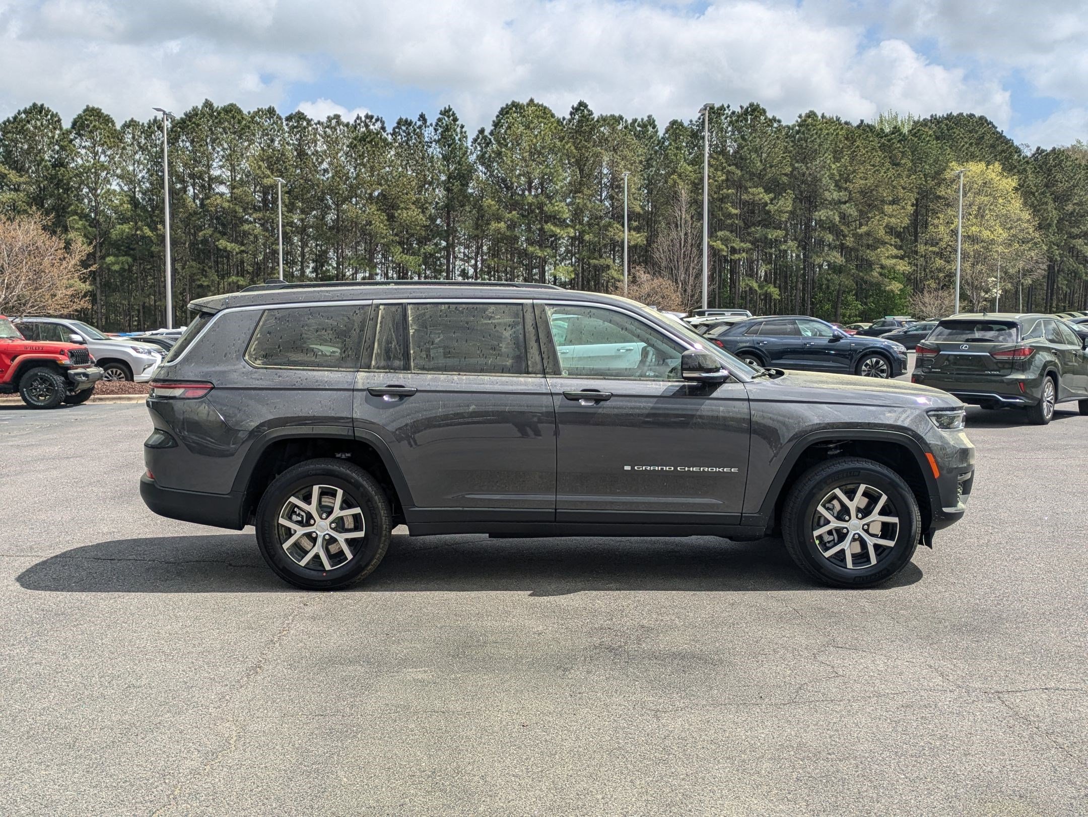 2025 Jeep Grand Cherokee Limited photo 4