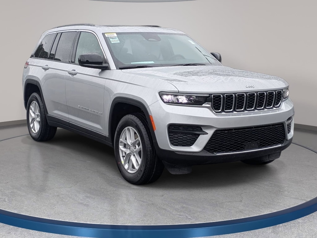 New 2026 Jeep Grand Cherokee LAREDO X 4X4 Sport Utility