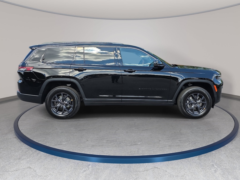 New 2027 Jeep Grand Cherokee L LAREDO ALTITUDE 4X4 Sport Utility