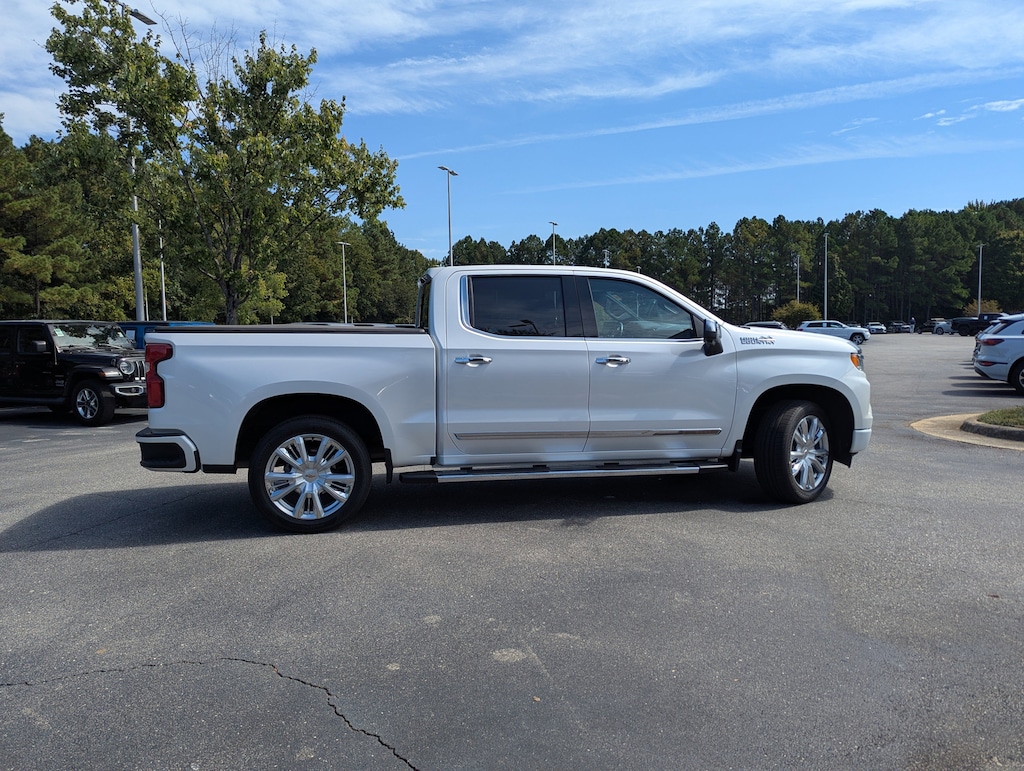 Used 2022 Chevrolet Silverado 1500 High Country 4WD Crew Cab 147 High Country