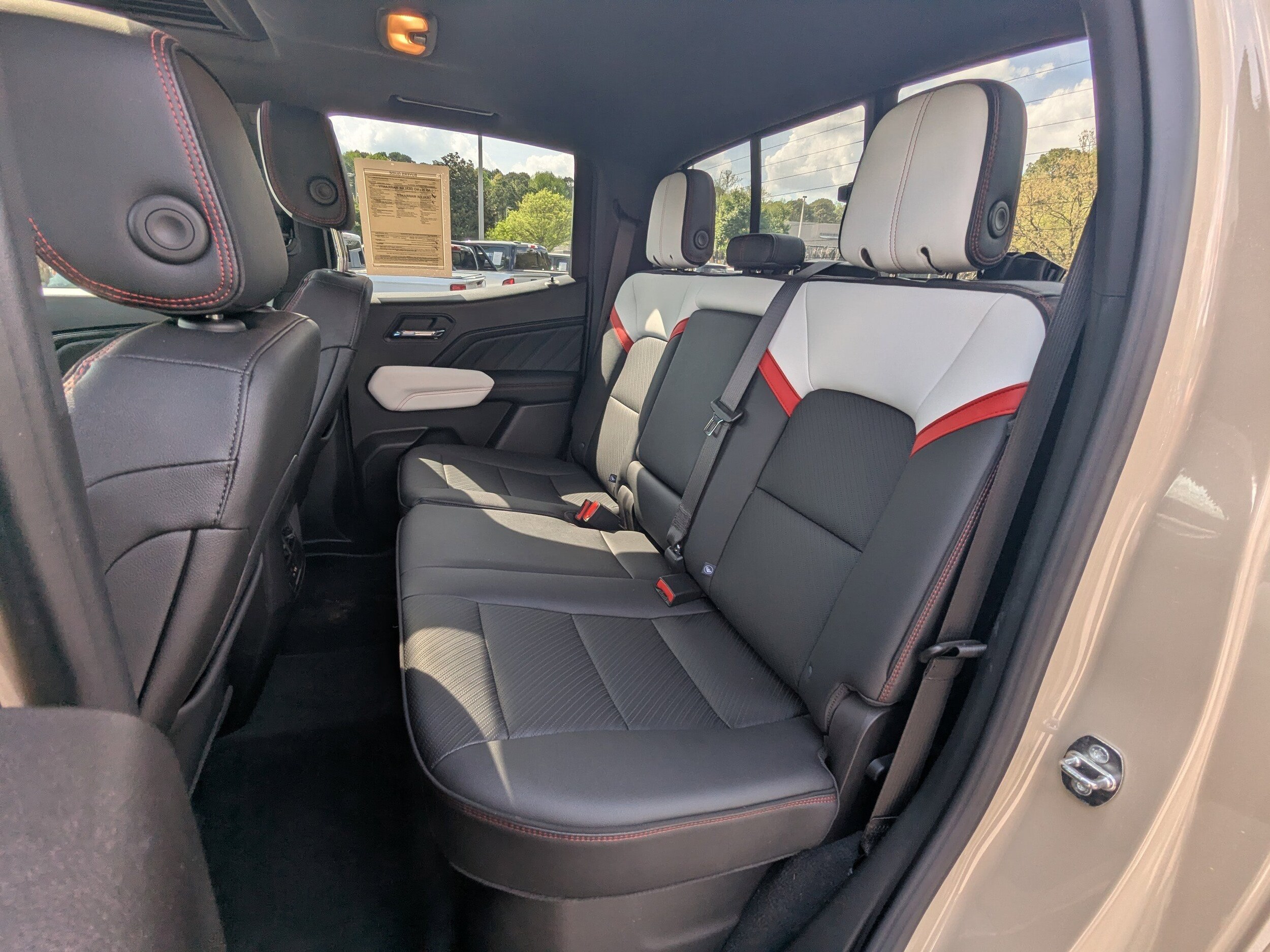 2023 GMC Canyon AT4X - Photo 12