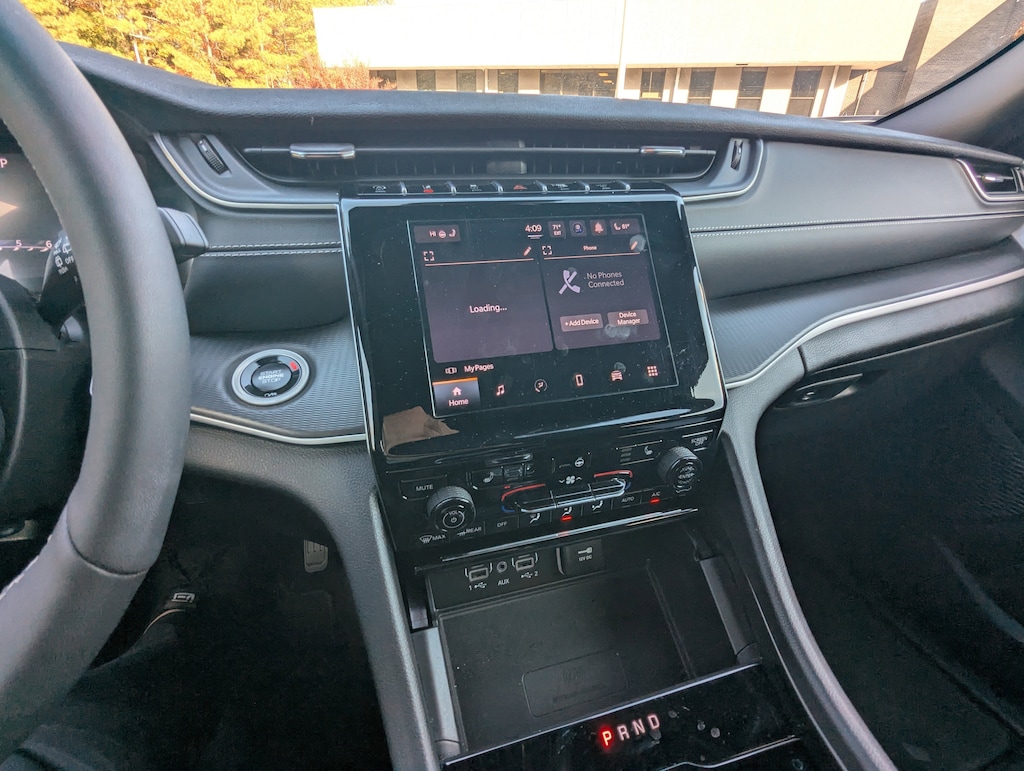 Used 2024 Jeep Grand Cherokee Laredo Laredo 4x4