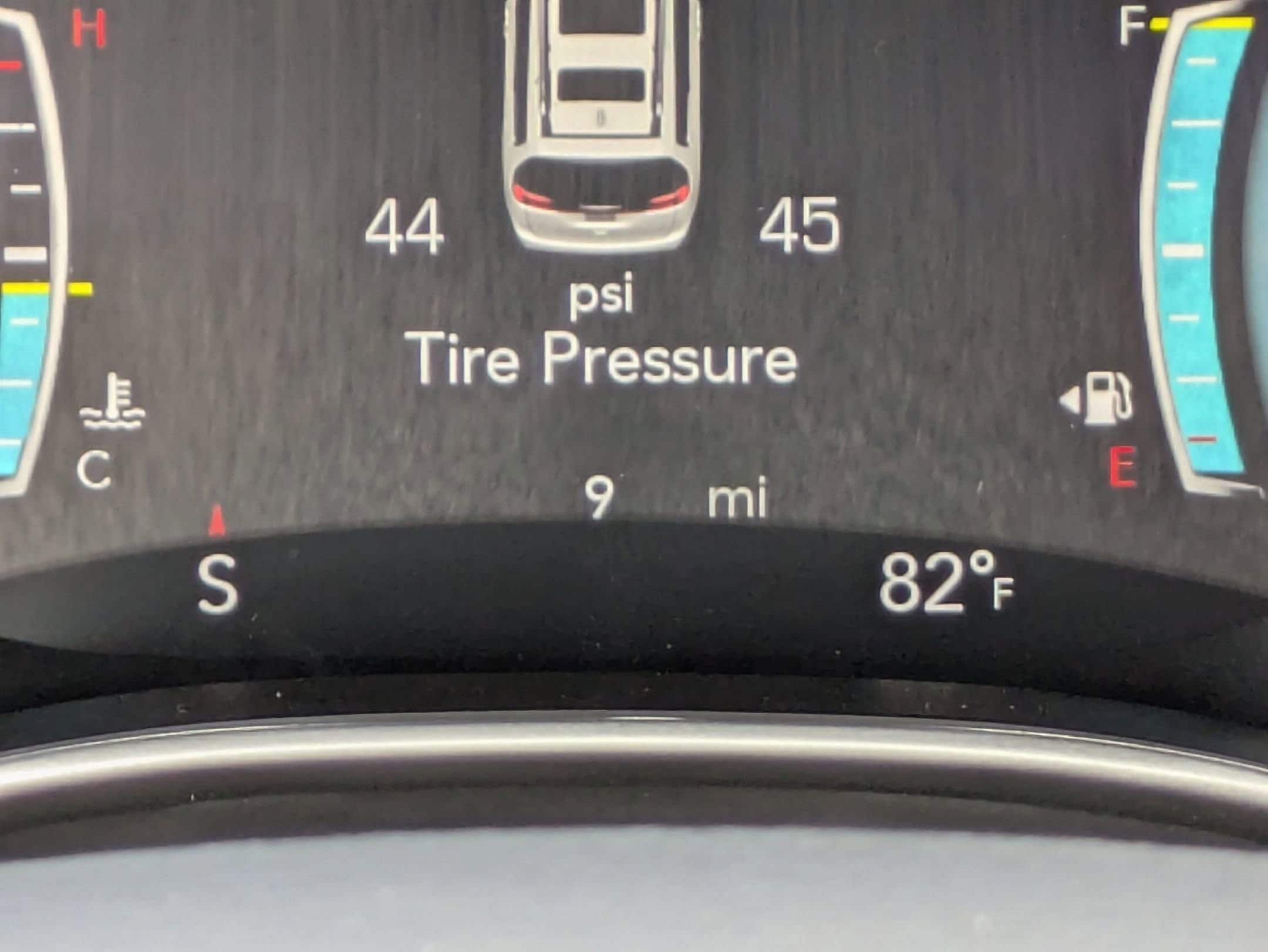 2026 Chrysler Pacifica Select - Photo 11