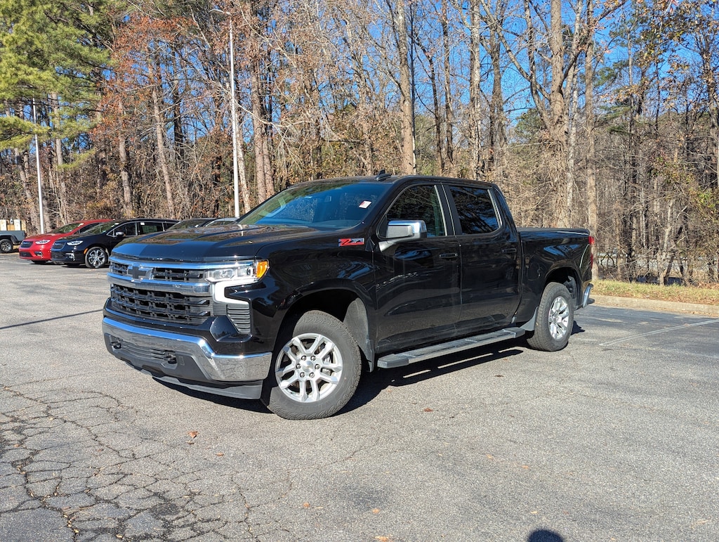 Used 2024 Chevrolet Silverado 1500 LT 4WD Crew Cab 147 LT w/1LT